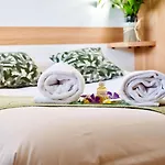 Hotel Kyriad Direct Bordeaux Sud 2*