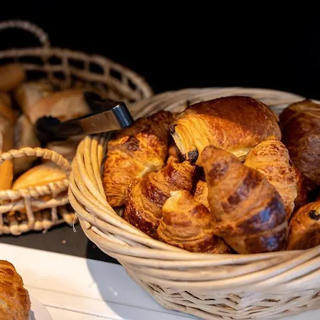 Kyriad Direct Bordeaux Sud 酒店 塞斯塔斯