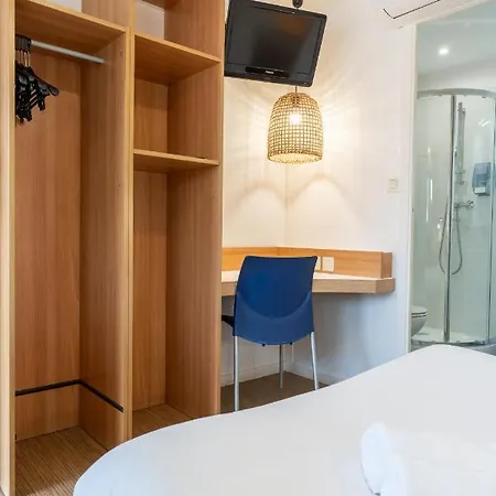 Kyriad Direct Bordeaux Sud 2* 塞斯塔斯