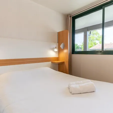 Kyriad Direct Bordeaux Sud 塞斯塔斯