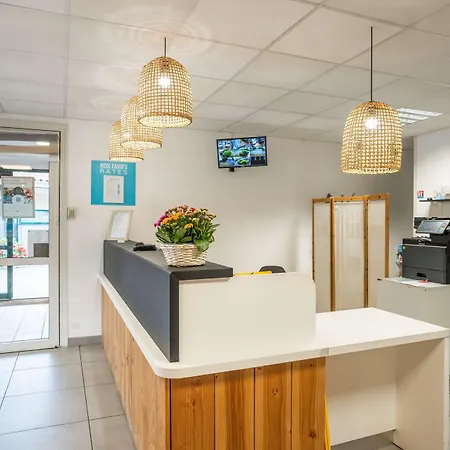 Kyriad Direct Bordeaux Sud 2* Cestas