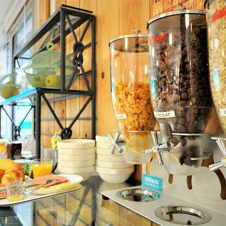 Kyriad Direct Bordeaux Sud 2* 塞斯塔斯