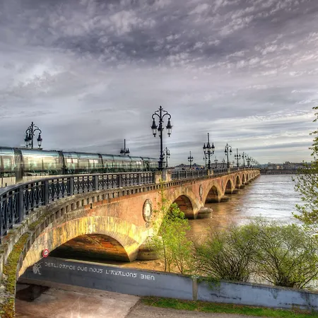 Otel Kyriad Direct Bordeaux Sud