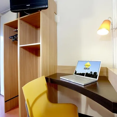 Kyriad Direct Bordeaux Sud 酒店 塞斯塔斯