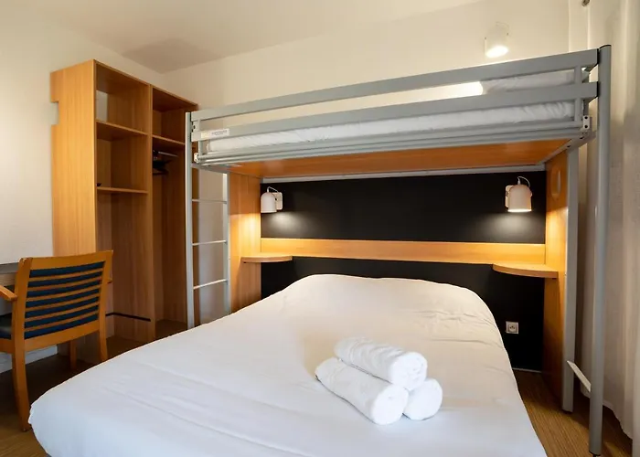 Kyriad Direct Bordeaux Sud 2* Cestas