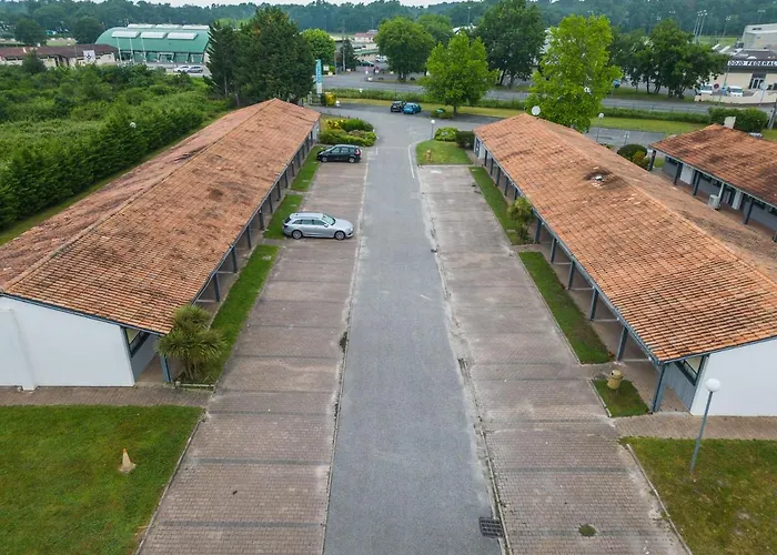 Kyriad Direct Bordeaux Sud Otel 2*