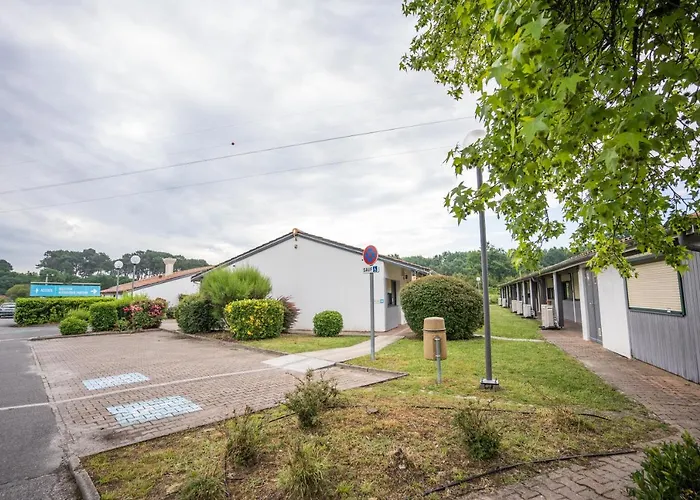 Kyriad Direct Bordeaux Sud Cestas 2*