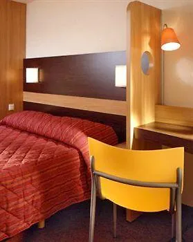 Kyriad Direct Bordeaux Sud Hotel 2*